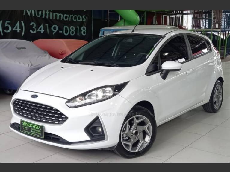 FORD - FIESTA - 2018/2018 - Branca - R$ 56.900,00