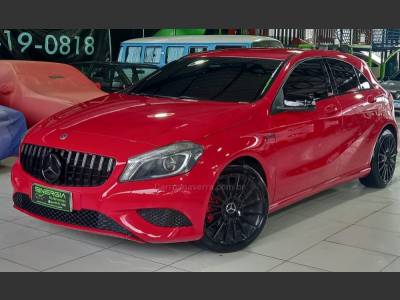 MERCEDES-BENZ - A 200 - 2014/2014 - Vermelha - R$ 93.900,00