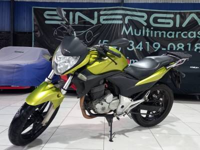 HONDA - CB 300R - 2012/2012 - Verde - R$ 13.900,00