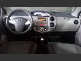 TOYOTA - ETIOS - 2013/2013 - Azul - R$ 45.900,00