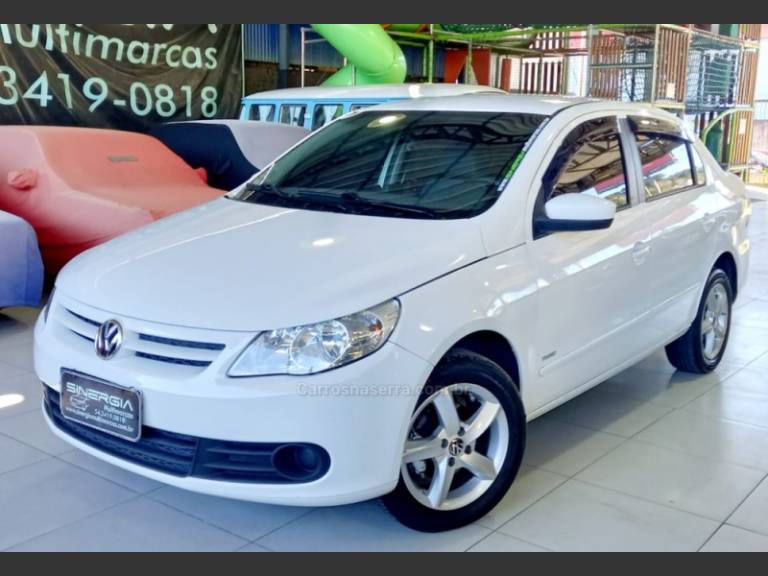 VOLKSWAGEN - VOYAGE - 2013/2013 - Branca - R$ 37.900,00