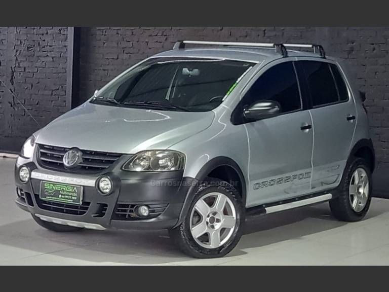 VOLKSWAGEN - CROSSFOX - 2009/2009 - Prata - R$ 37.900,00