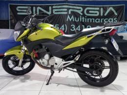 HONDA - CB 300R - 2012/2012 - Verde - R$ 11.900,00