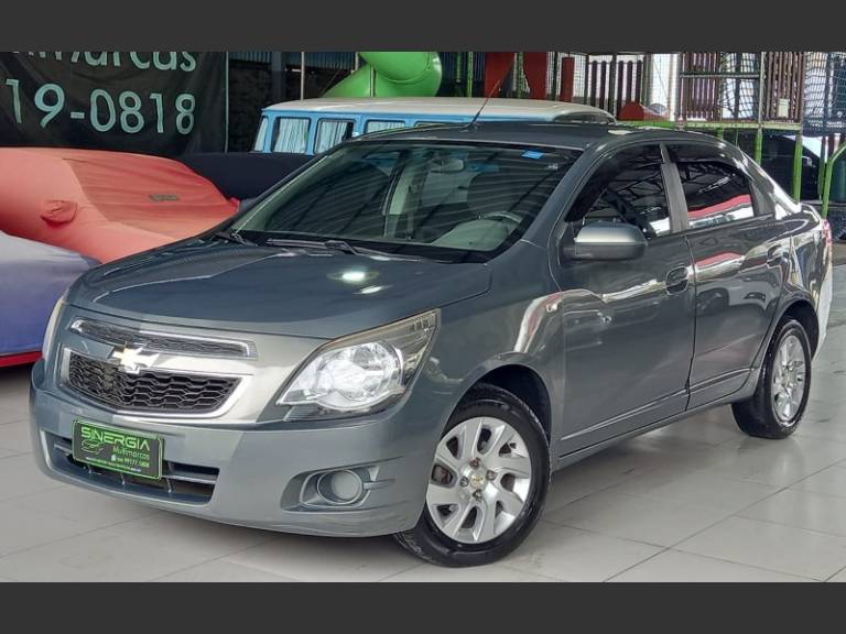 CHEVROLET - COBALT - 2012/2012 - Cinza - R$ 37.900,00