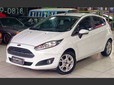 FORD - FIESTA - 2016/2016 - Branca - R$ 54.900,00