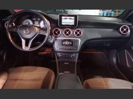 MERCEDES-BENZ - A 200 - 2014/2014 - Vermelha - R$ 91.900,00