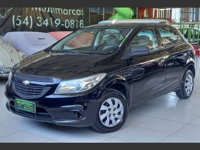 CHEVROLET - ONIX - 2016/2016 - Preta - R$ 45.900,00