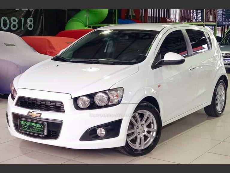 CHEVROLET - SONIC - 2012/2012 - Branca - R$ 41.900,00