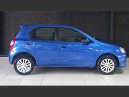 TOYOTA - ETIOS - 2013/2013 - Azul - R$ 45.900,00