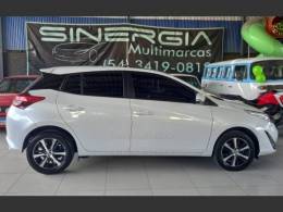 TOYOTA - YARIS - 2022/2022 - Branca - R$ 96.900,00