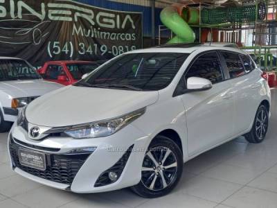 TOYOTA - YARIS - 2022/2022 - Branca - R$ 98.900,00